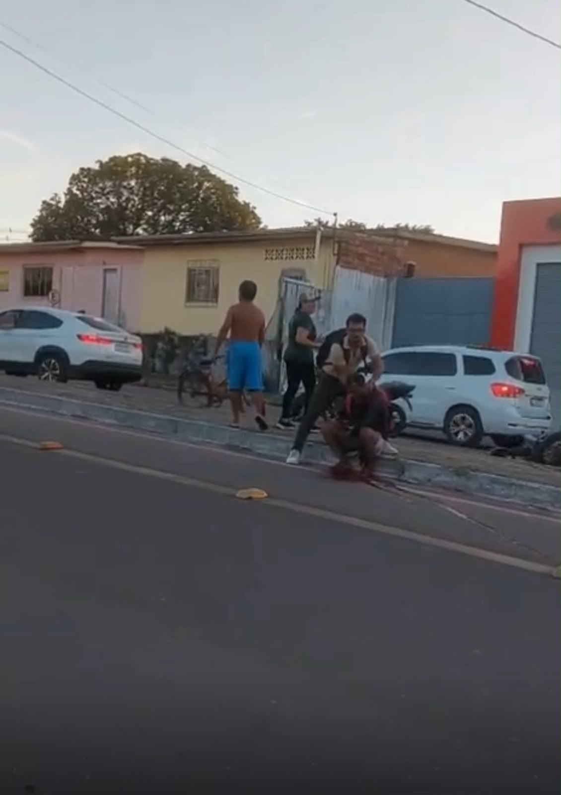 FATALIDADE NA AVENIDA SANTANA, TRABALHADOR MORRE VINDO DO TRABALHO POR LINHA DE PIPA.